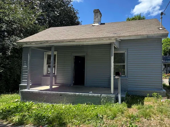 6 Riverside St, Laurens, SC 29360