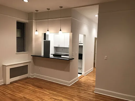 Rented by Metropolis Real Estate of Manhattan | media 37