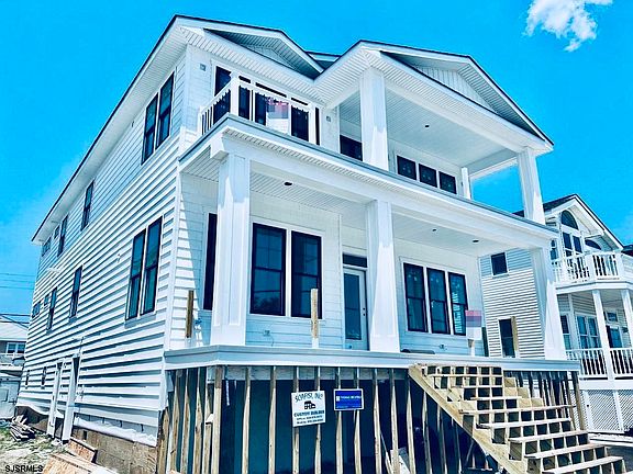 3rd image of 4842 West Ave