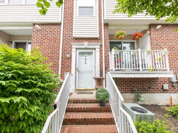 404 Great Beds Ct, Perth Amboy, NJ 08861