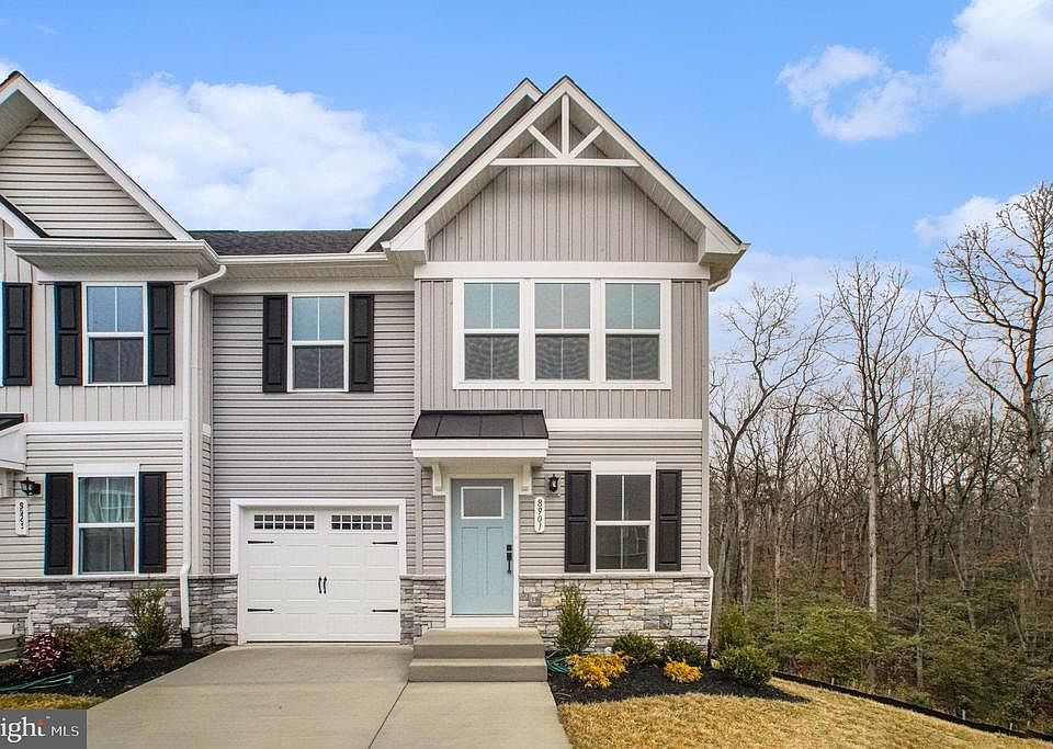 1st image of 8901 Blackthorne Pl
