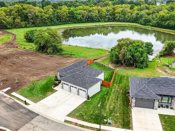 1206 Ladys Ln, Harrisonville, MO 64701