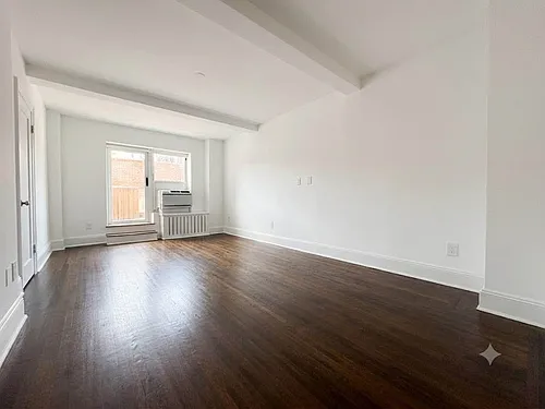 1080 Amsterdam Ave Photo 1