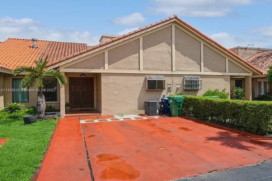 1st image of 19521 Cypress Ct E