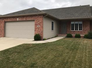 2916 Cronin Dr, Springfield, IL 62711