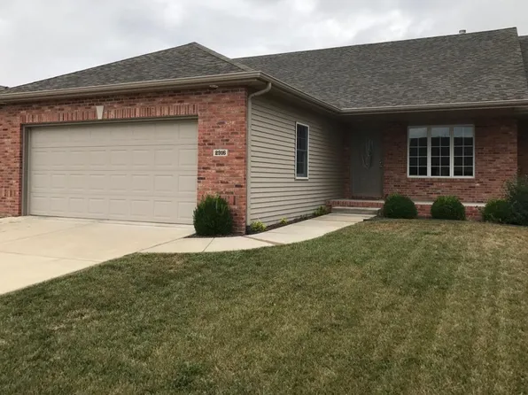 2916 Cronin Dr, Springfield, IL 62711
