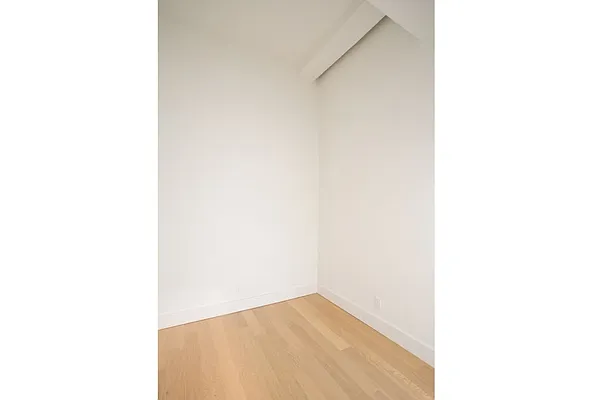 Rented by MNS | media 32