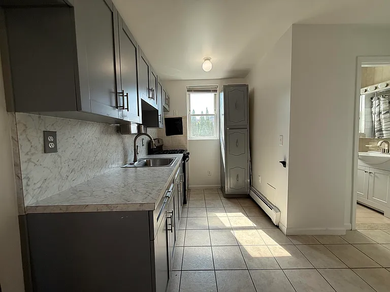 217 Cliff St #3 — Photo 15
