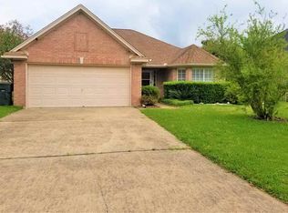 7790 Blue Bonnet Ln, Beaumont, TX 77713