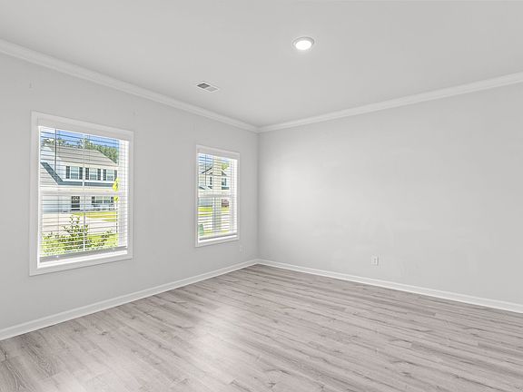 3rd image of 279 Torslanda Ln