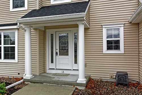 3rd image of 13 Wyndham Way