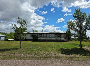 407 5th Ave SW, Choteau, MT 59422