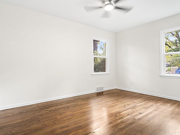 5th image of 4921 Grandview Rd