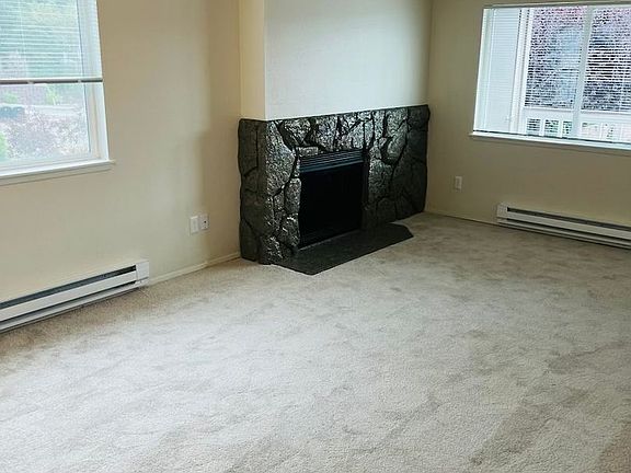 2nd image of 17515 & 17527 83rd Pl NE #27D