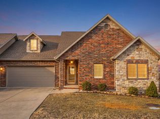 125 Lakehills Dr #B, Branson, MO 65616