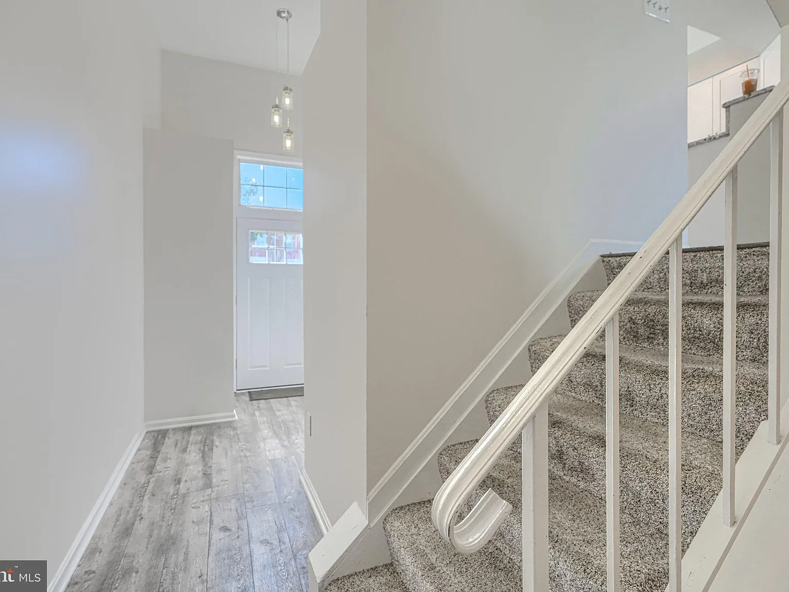 3 bed, 2.5 bath, 1785 sqft, $2,500 — Photo 4