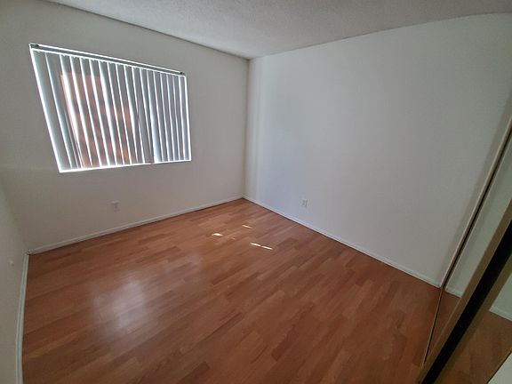 5th image of 2521 W Sunflower Ave Unit L8