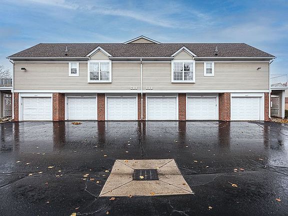 2nd image of 4469 Berkshire Dr