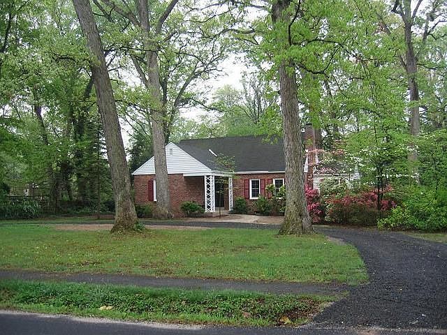 1st image of 3911 Woodley Dr