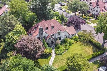 Sold by E Realty International Corp