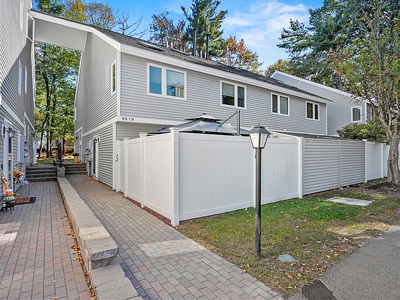 3rd image of 49 Meadow Pond Dr APT C