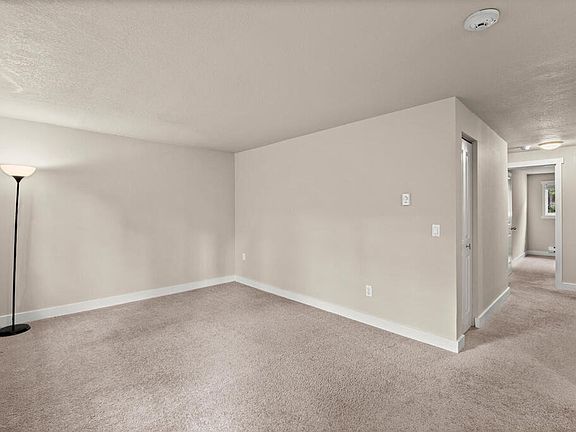 5th image of 15819 NE Leary Way APT D142