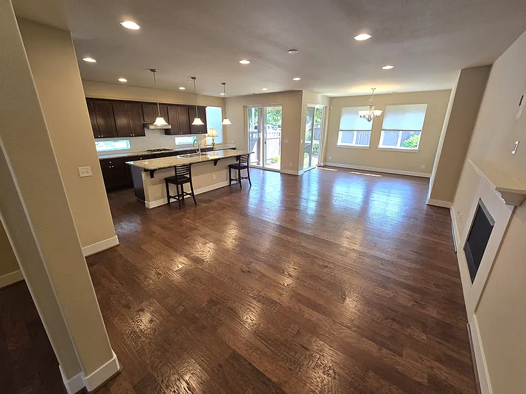 9006 Buttercup St SE — Photo 6