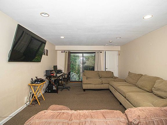 5th image of 170 Newbrook Ln
