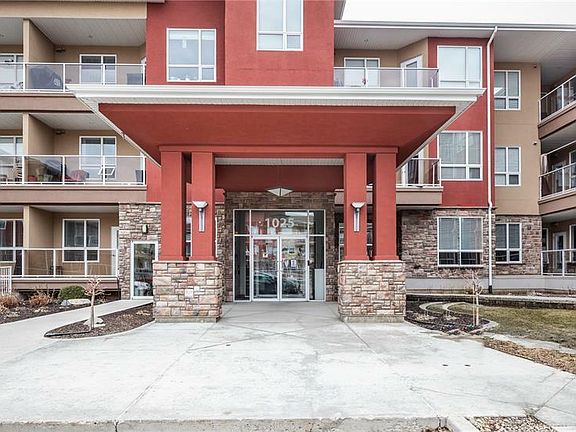 2nd image of 1025 Moss Ave #208