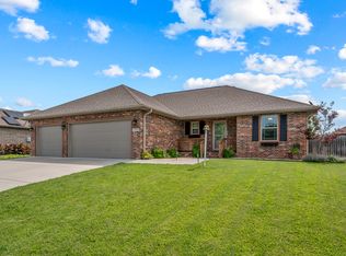 1296 S Canton Ave, Springfield, MO 65802
