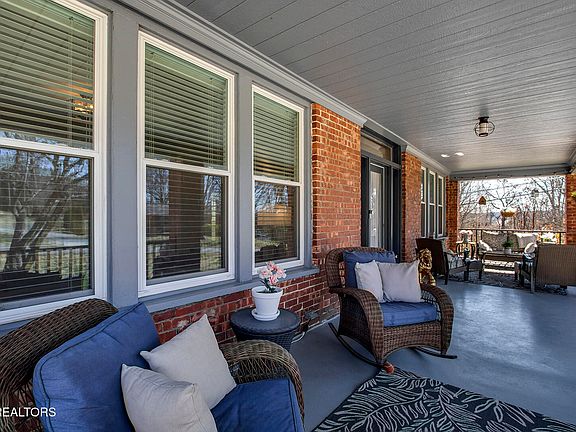 4th image of 701 Gresham Rd