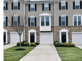 102 Benford Ln, Edgewater Park, NJ