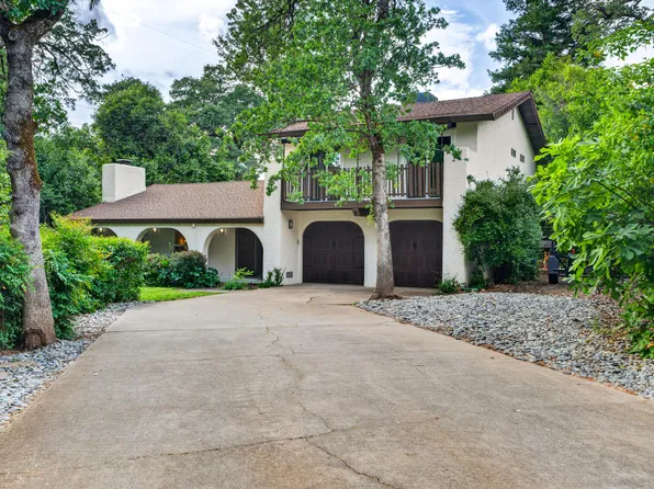 2202 Corral Ct, Redding, CA 96002