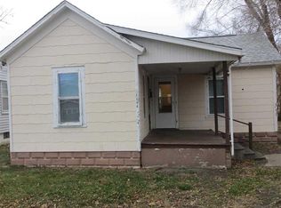 1104 7th St, Lincoln, IL 62656
