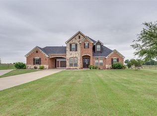 10325 Mohon Ln, Pilot Point, TX 76258