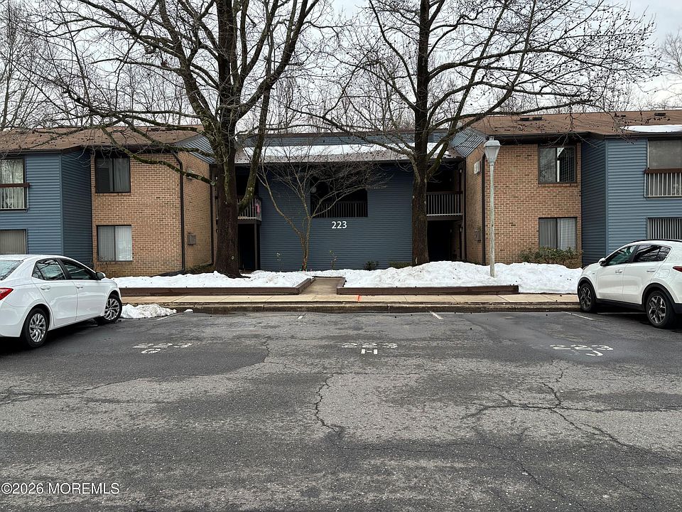 1st image of 223 Medford Ct Unit E
