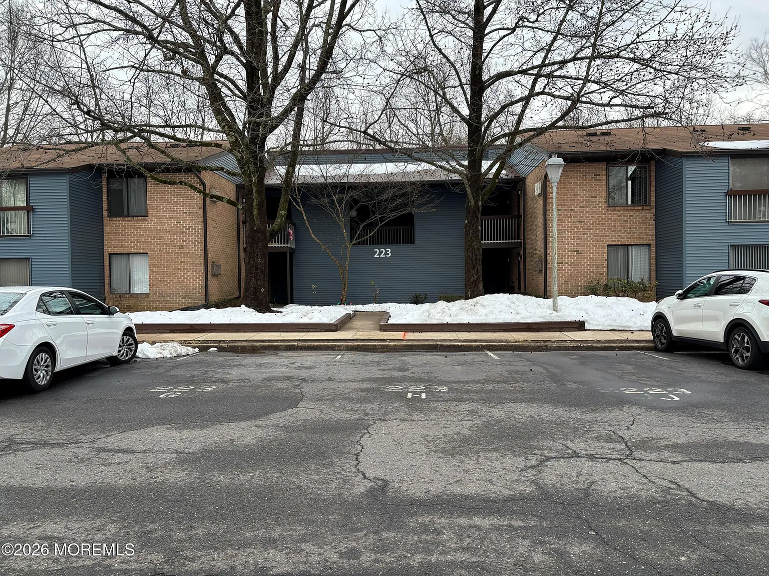 223 Medford Ct Unit E photo 1