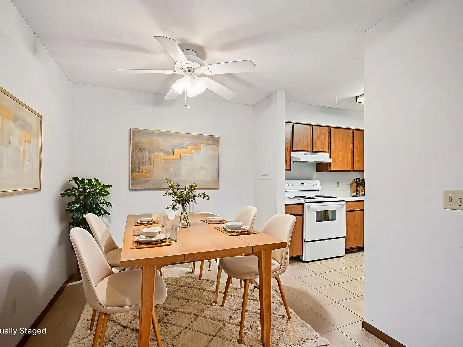 LakeVillage Apartments — Photo 4
