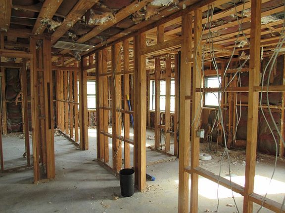 4th image of 4200 Memphis Church Rd