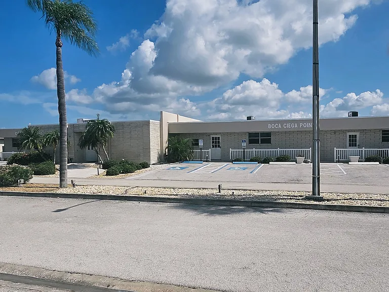 338 Boca Ciega Point Blvd N — Photo 32