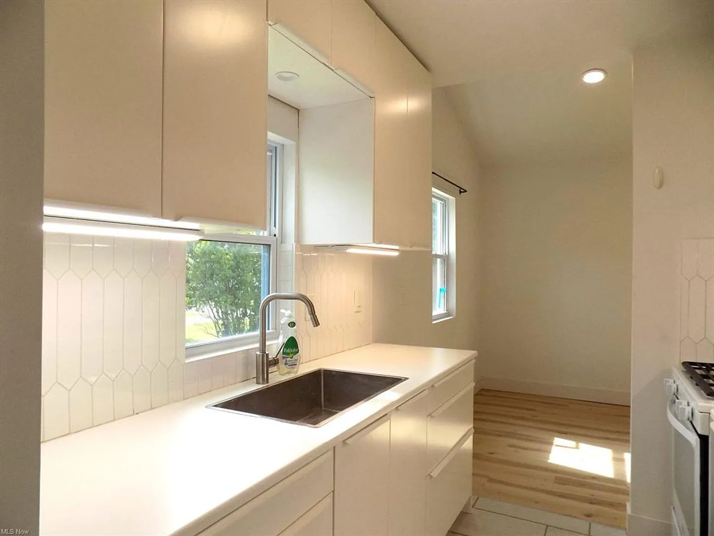 2 Bedrooms Ranch for Rent in Aurora — Photo 2