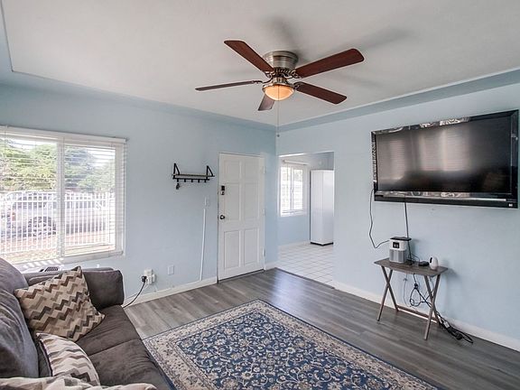 4th image of 3877 Chamoune Ave