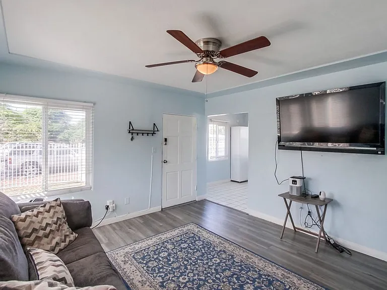 3877 Chamoune Ave — Photo 4
