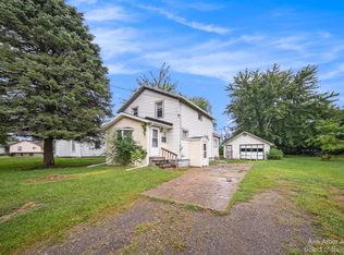 1141 Carson Ave, Jackson, MI 49203