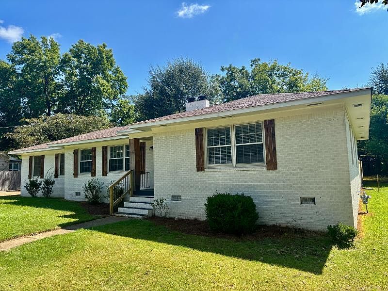 1st image of 706 Vassar Dr