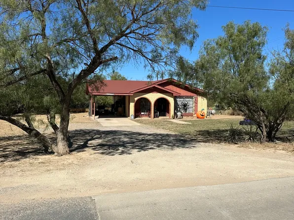 327 Carrizo Hill, Carrizo Springs, TX 78834