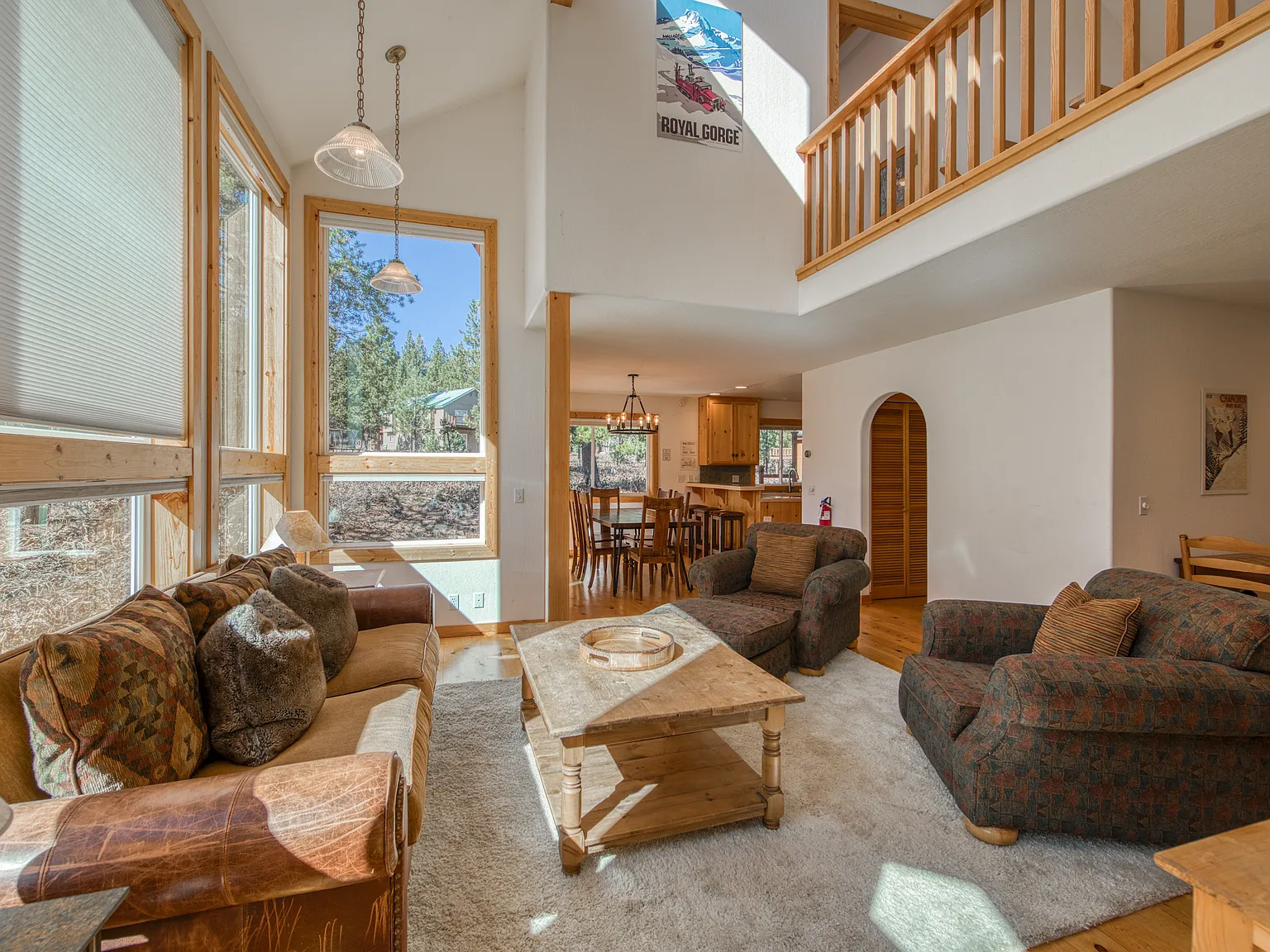 3 bed, 2.5 bath, 1904 sqft, $6,000 — Photo 4