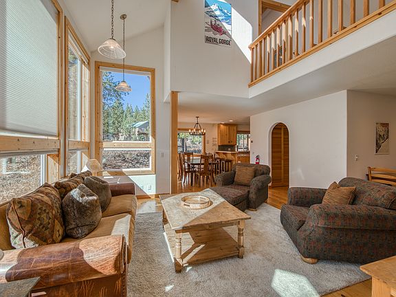 4th image of 17054 Skislope Way