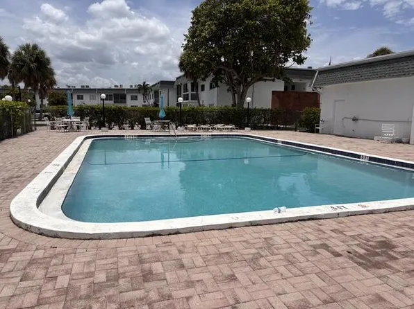 6503 Winfield Blvd APT 225-D, Margate, FL 33063