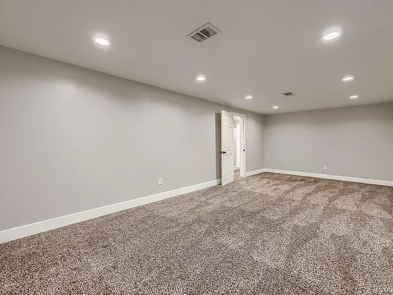 1640 Buchtel Blvd — Photo 12
